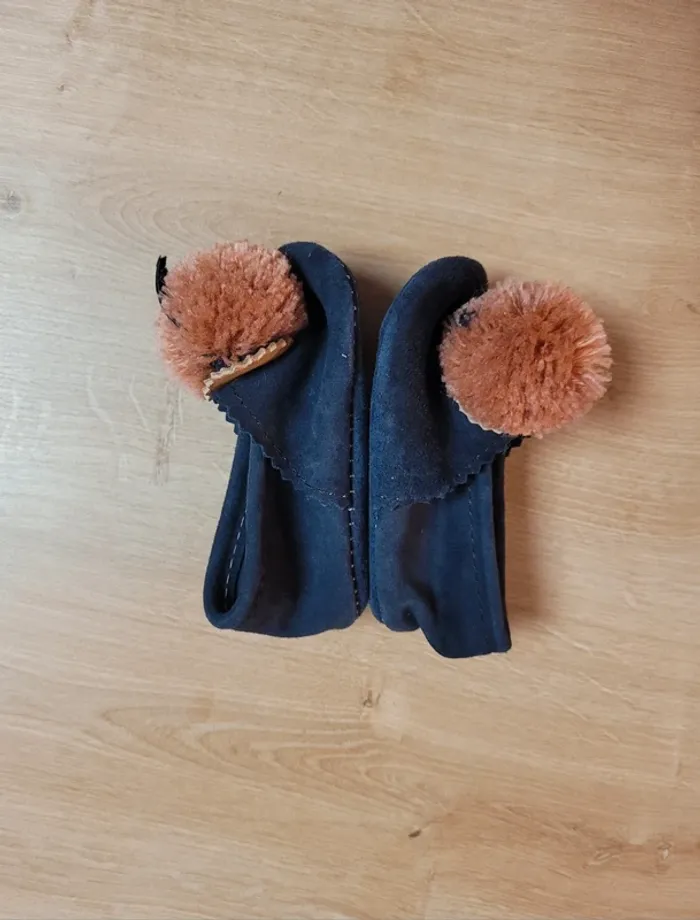 Chaussons en cuir à pompon fille 19 - photo numéro 6