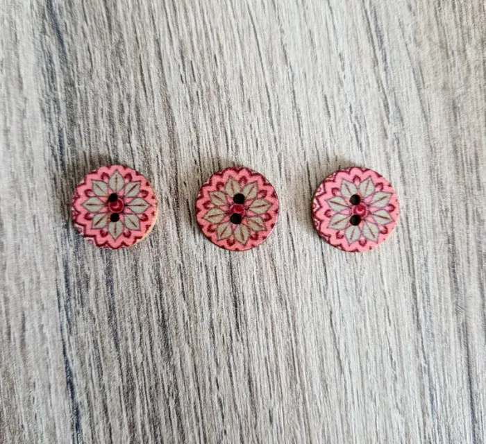 Lot de 3 boutons en bois vintage
