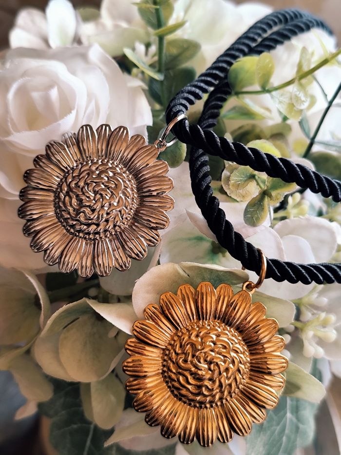 Collier fleur de tournesol 🌻 - photo numéro 3