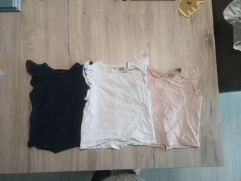 Lot 3 t shirts sans manche
