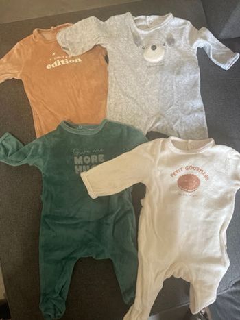 Lot vêtement de 1 mois à 3 mois 