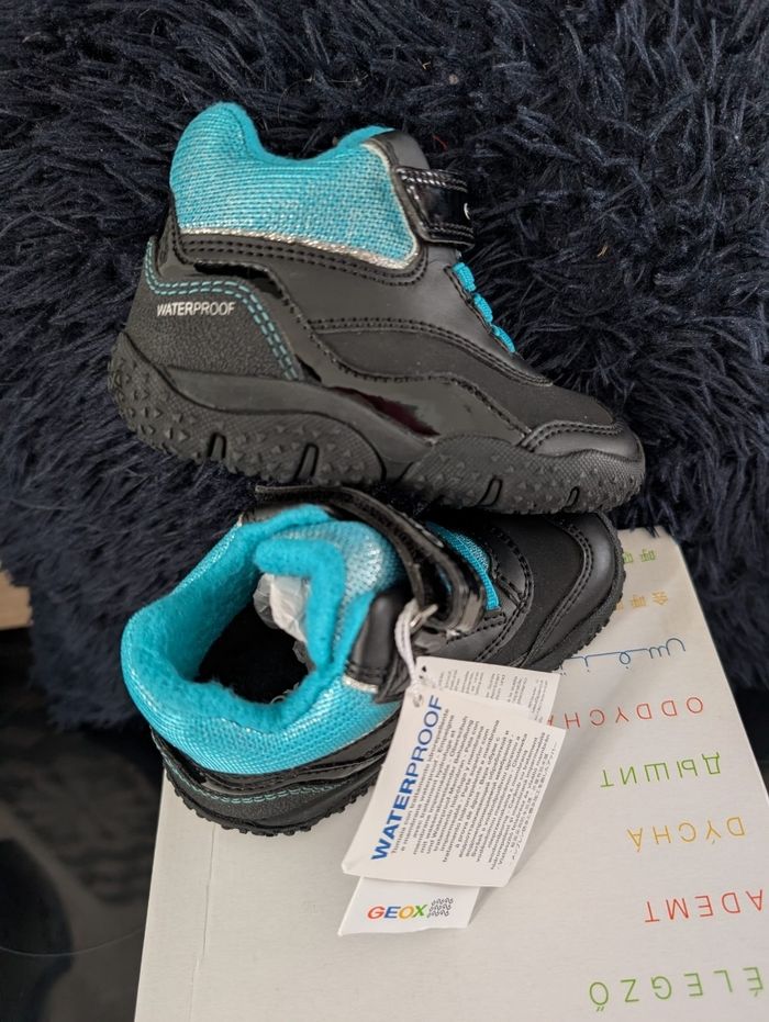 Chaussures imperméables chaudes enfant. Taille 21. Neuf. Geox - photo numéro 6