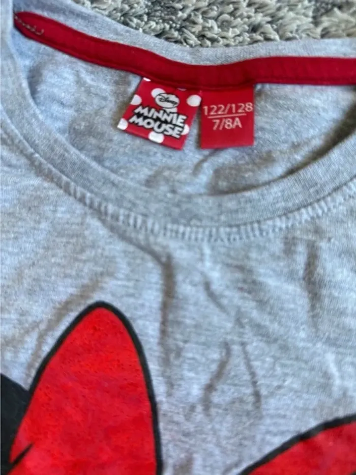Teeshirt Diney Minnie - taille 7 / 8 ans - photo numéro 3