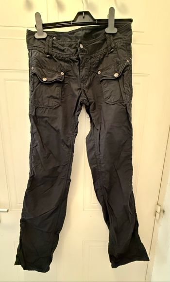 🖤 Pantalon noir style cargo – Taille 28