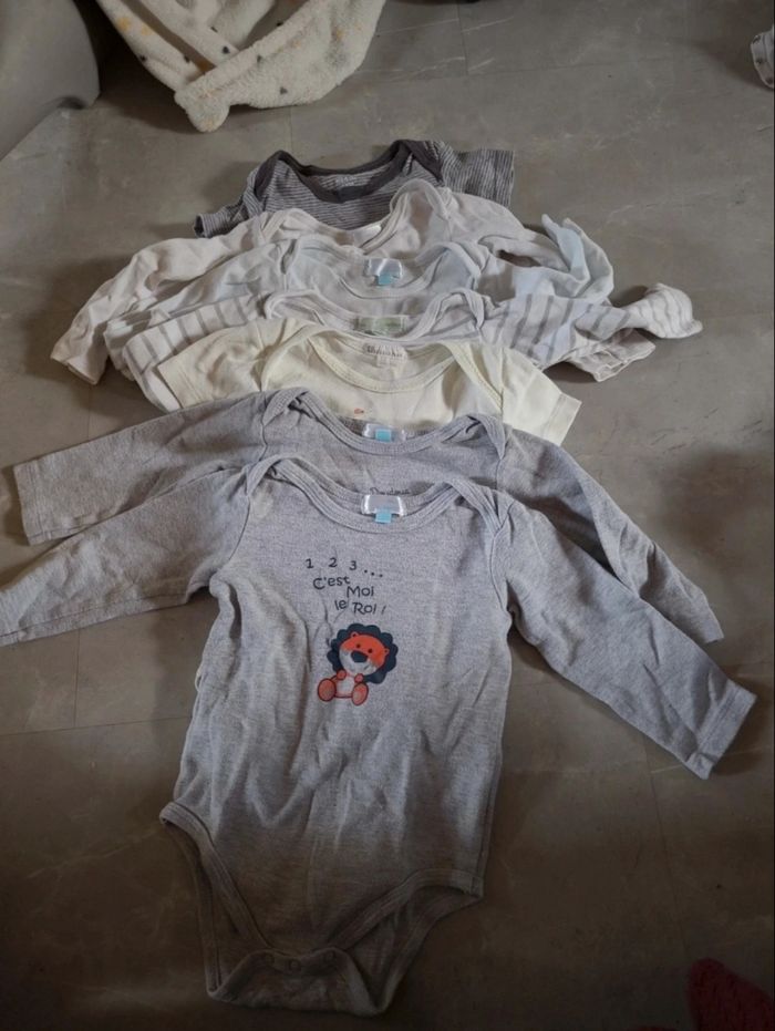 Bodies 18 moi - photo numéro 2