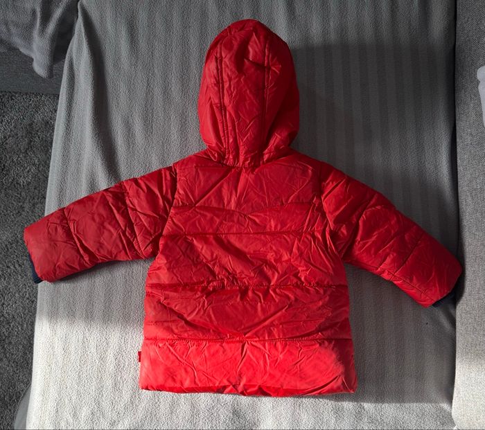 Doudoune Levis rouge - 9 mois - photo numéro 2