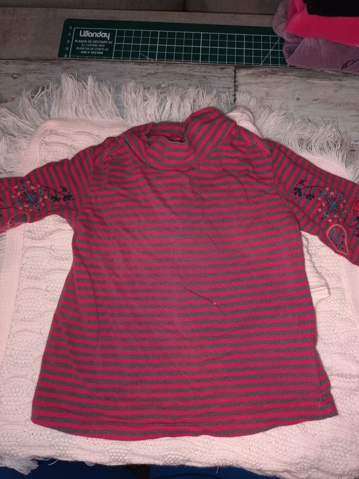 Tee-shirt manches longues a col roulé