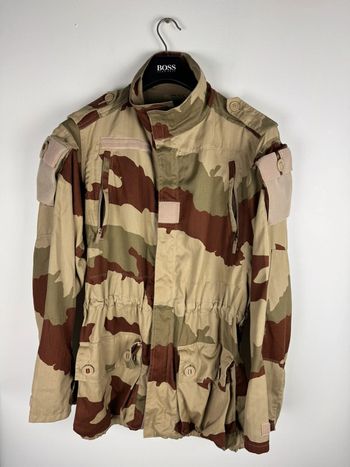 Costume militaire beige taille L
