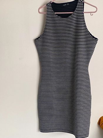 Robe sans manches a rayures