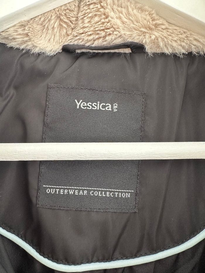 Veste matelassée , doudoune noire C&A avec ceinture, taille M - photo numéro 5