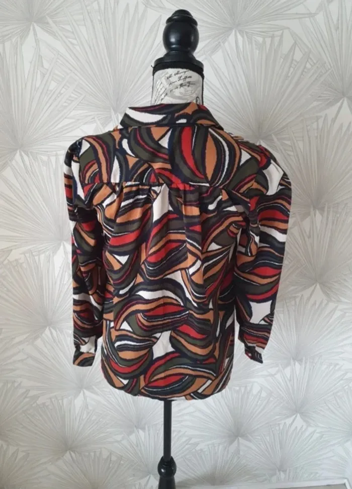 Jolie blouse fantaisie taille 36 - photo numéro 2