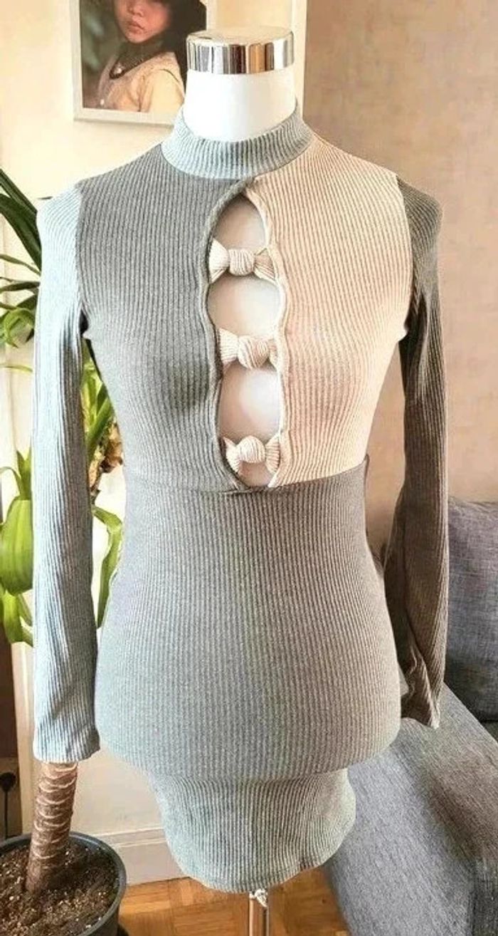 Mangifique robe moulante sexy profond décolleté ASOS Design