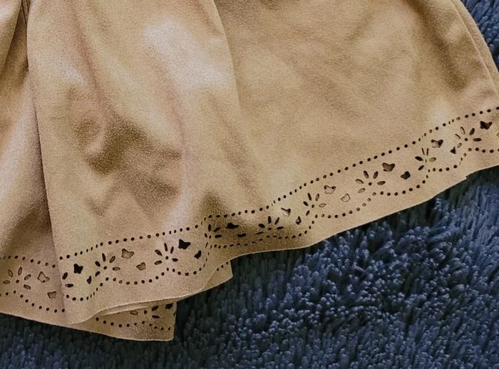 Short suedine 2 ans - photo numéro 4