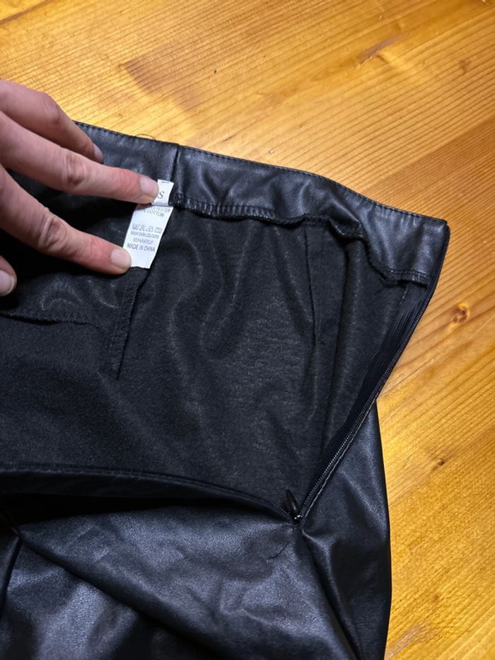 Jupe effet cuir fermeture devant dentelle sexy - photo numéro 4