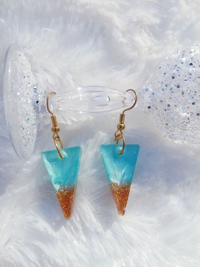 Boucles d'oreilles triangles turquoise doré