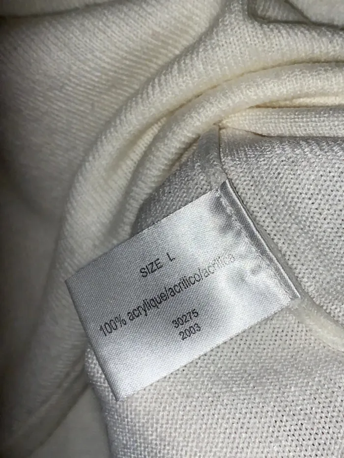 Pull blanc col V - photo numéro 3