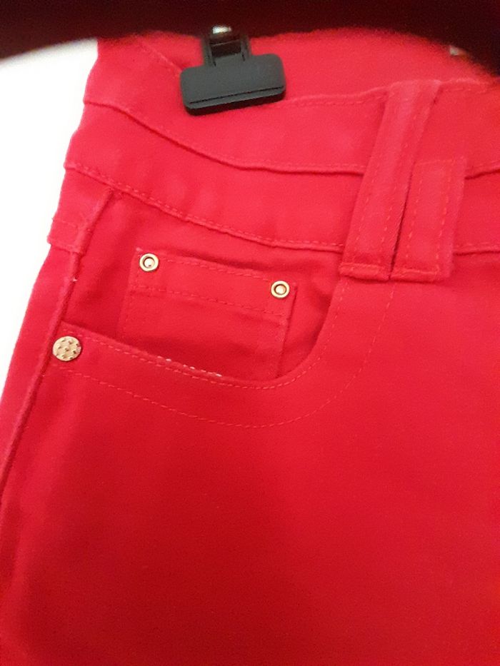 Pantalon rouge - photo numéro 3