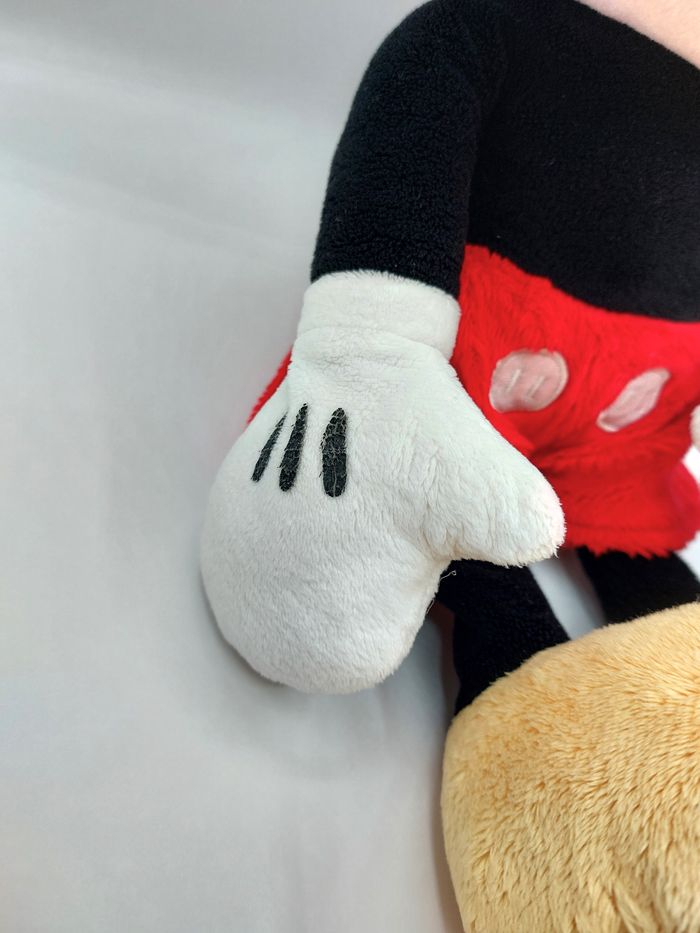 Grande peluche souris Mickey 50 cm Disney Nicotoy rouge noir jaune doudou - photo numéro 4