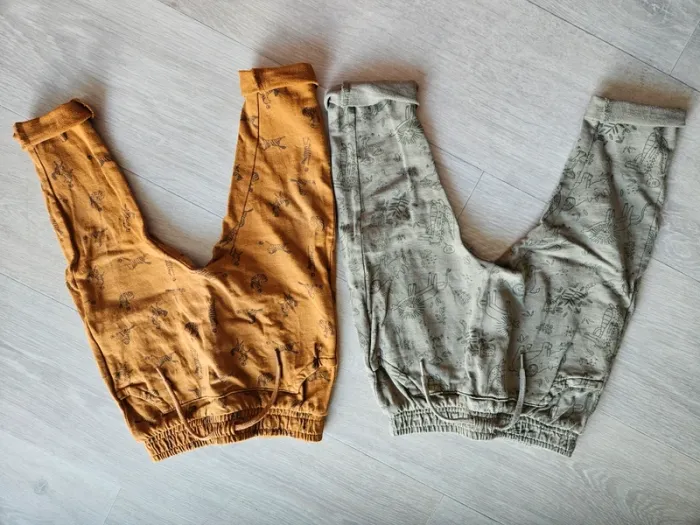 Vertbaudet lot de 2 pantalons molleton excellent état 18 mois 81 cm - photo numéro 3