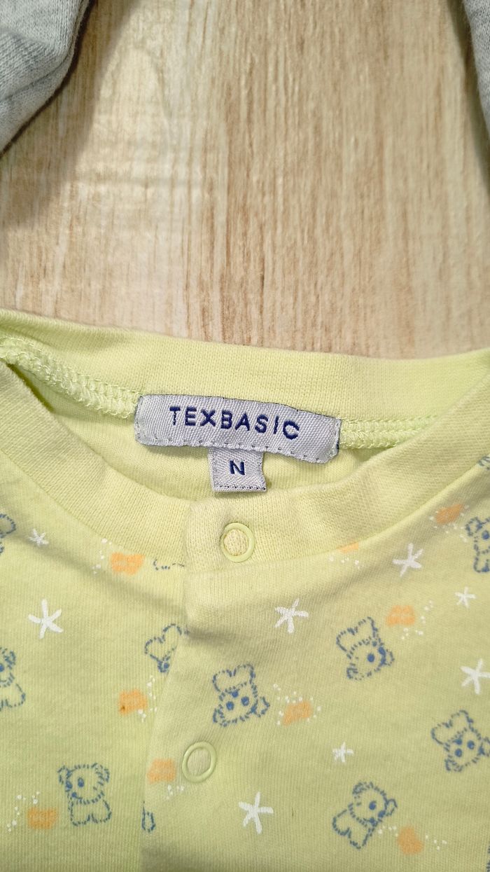 Lot pyjamas bébés 0- 1 mois en très bon état - photo numéro 9