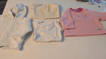 Lot haut 6 mois fille