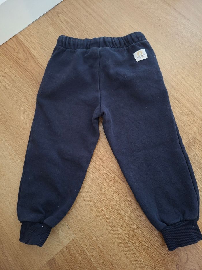 Survêtement paris 2024 2 3 ans - photo numéro 2