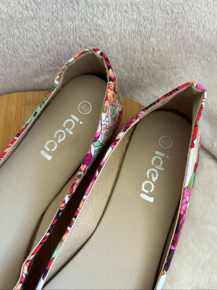 🌸 Ballerines fleuries IDEAL – Pointure 40, état impeccable 🌸 - photo numéro 4