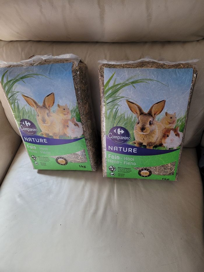 2 paquets de foin nature 1kg chacun