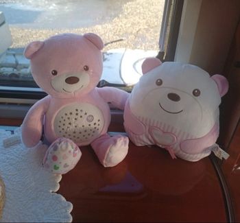 2 Peluches veilleuse chicco  