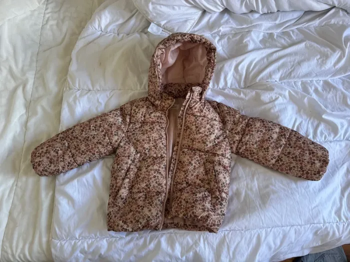 Doudoune rose à fleur H&M 4/6 ans très bon état