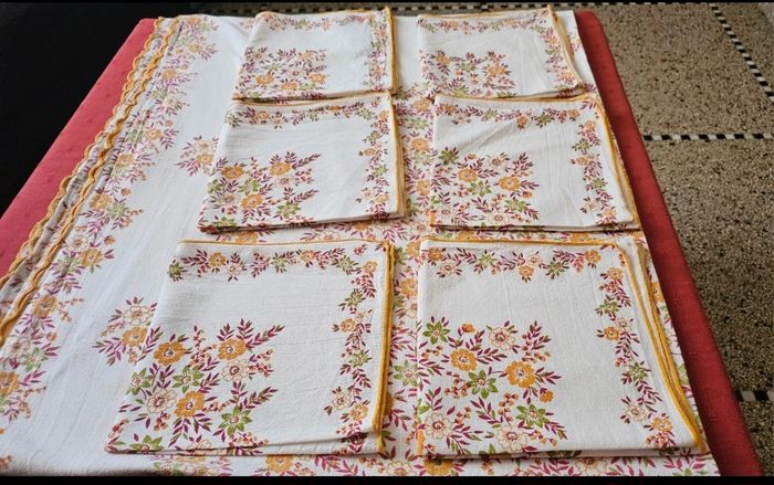 Nappe et ses serviettes - photo numéro 3