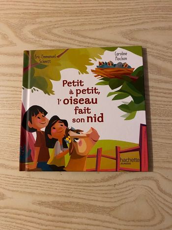 Petit à petit l’oiseau fait son nid 