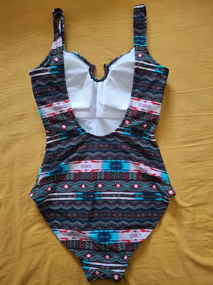 Maillot de bain une pièce femme Taille S neuf - photo numéro 3