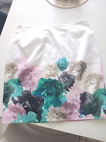 Superbe jupe effet satinée Doublée xl 44 H&M fleurie
