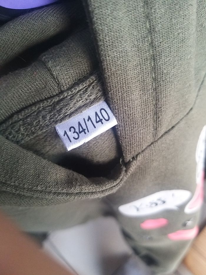 Sweat capuche coupe courte - photo numéro 3