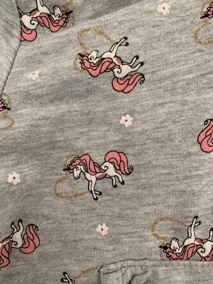 Gilet avec capuche licorne taille 2 ans - photo numéro 2