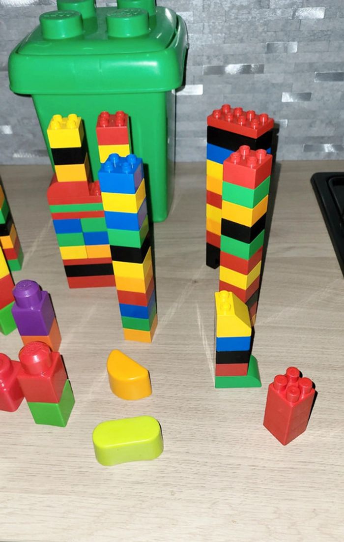 🟣 LEGO Lot de 110 clipos avec sa boite 🟣 - photo numéro 3