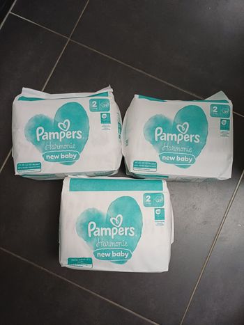 Lot couches pampers 