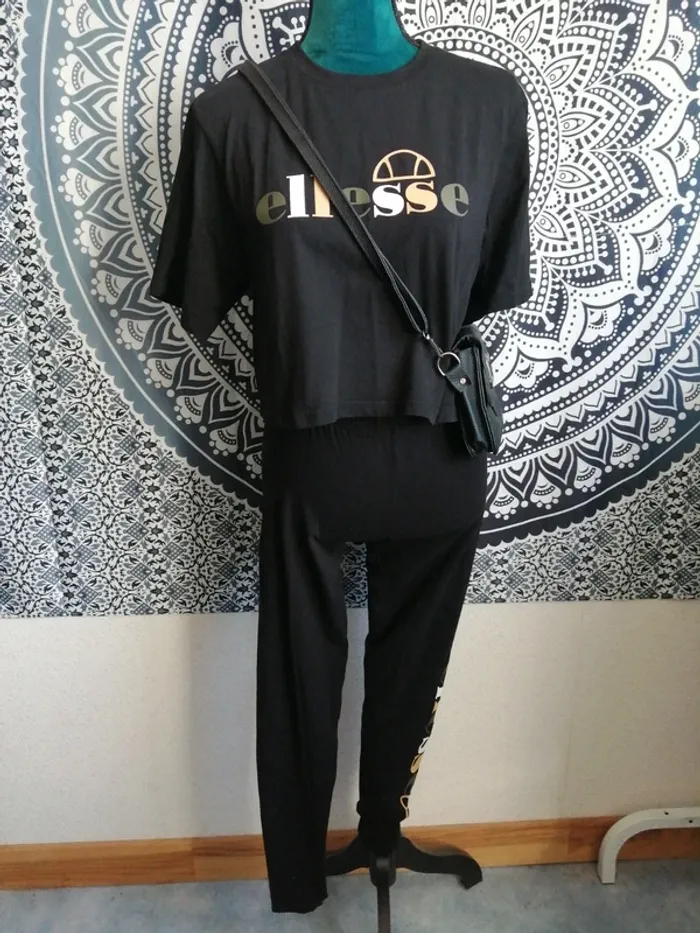 Ensemble de sport legging crop top noir kaki blanc beige / ellesse / (40)