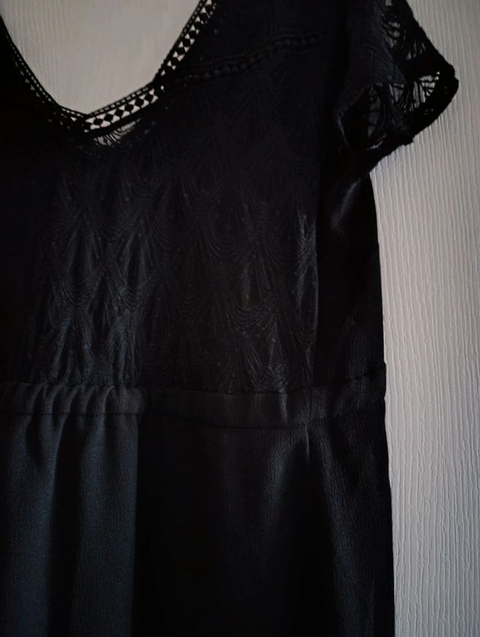 Petite robe noire Kiabi Taille 46 - photo numéro 6