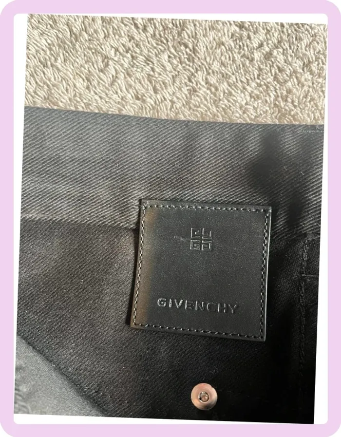 Jean Givenchy taille 25 – effet jupe originale + tirette – pièce stylée & rare - photo numéro 5