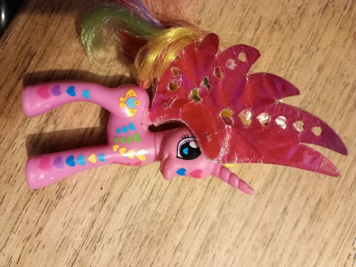 My little pony G4 Princesse Cadance arc puissance - photo numéro 4