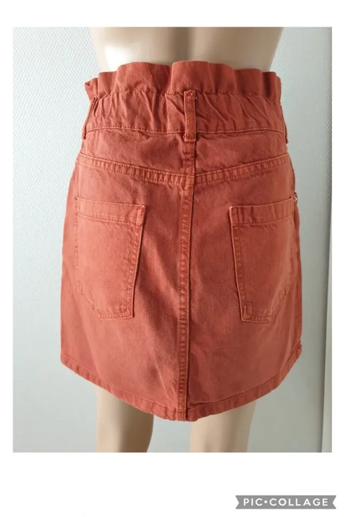 Mini jupe en jean Zara - photo numéro 2