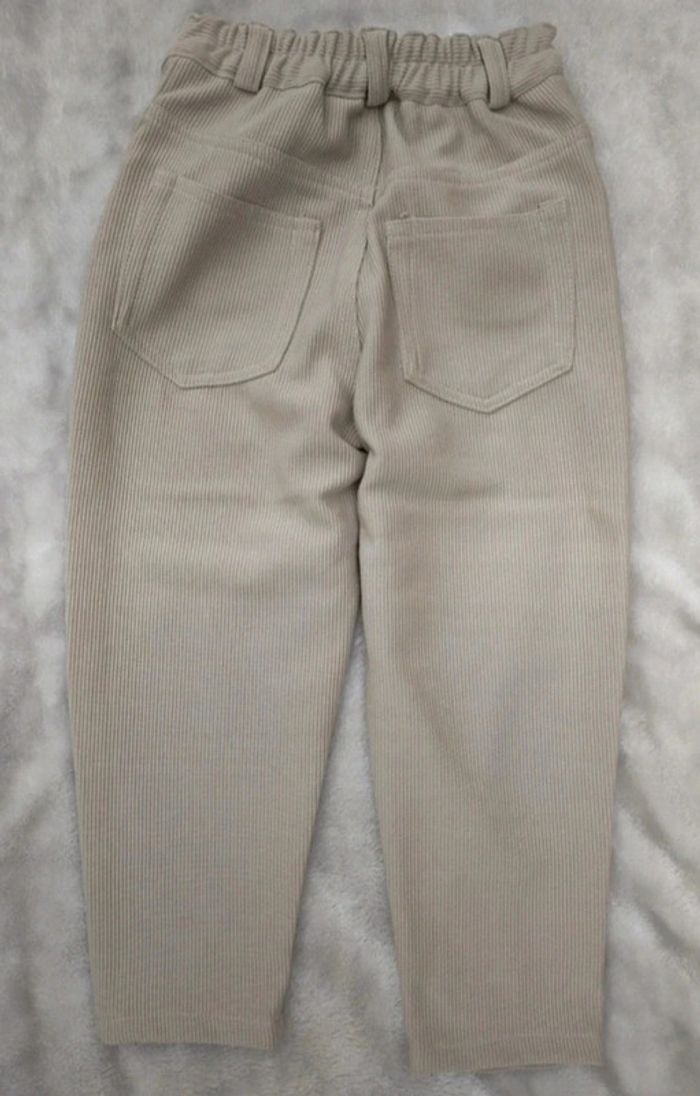 *Pantalon beige - photo numéro 2