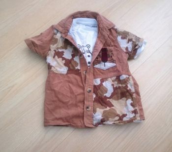Ensemble chemise et tee shirt taille 4 ans