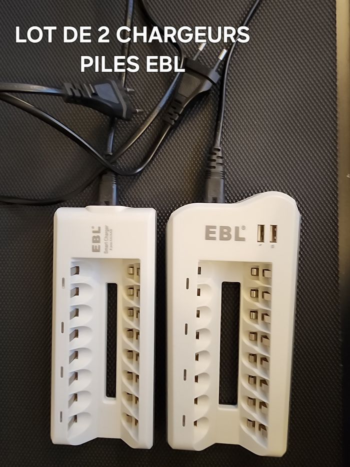 Lot de 2 chargeurs de piles