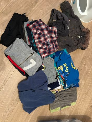 Lot de vêtement 4 ans