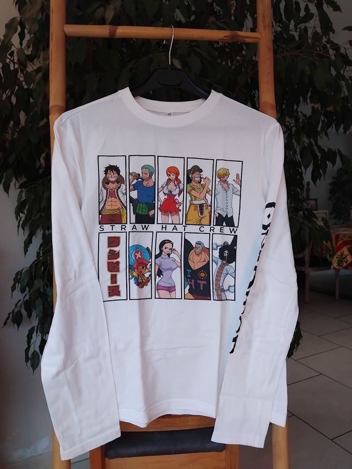 Tee-shirt manches longues one piece 14 ans