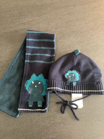 Ensemble bonnet et écharpe
