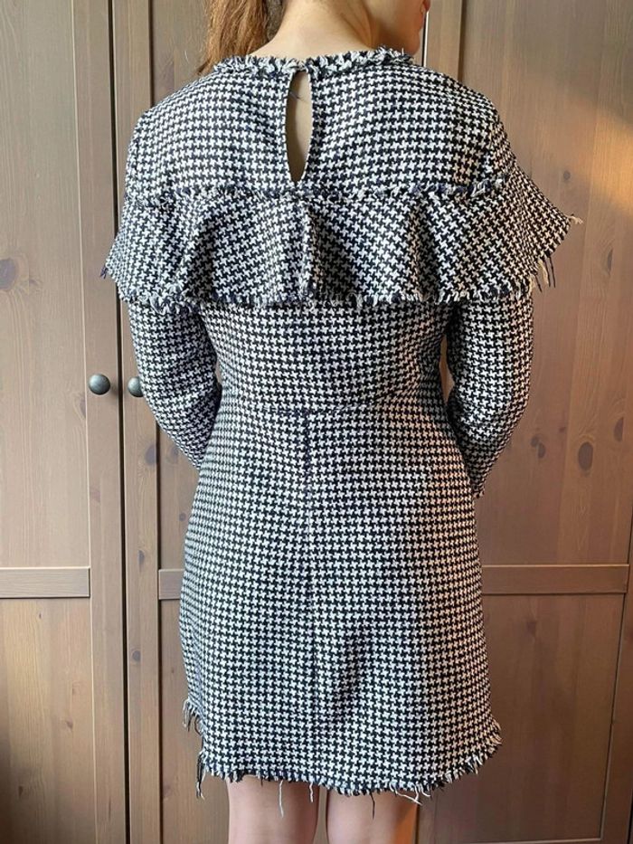 Robe Zara Noire et Blanche en Tweed - photo numéro 2